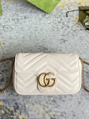 GG Marmont Matelassé Leather Super Mini Bag